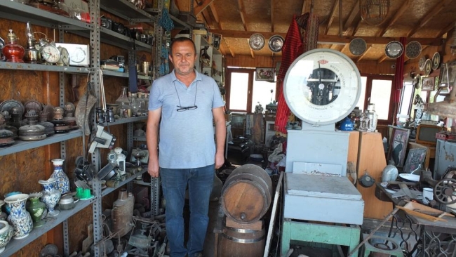 Eski ev eşyaları geçim kaynağı oldu