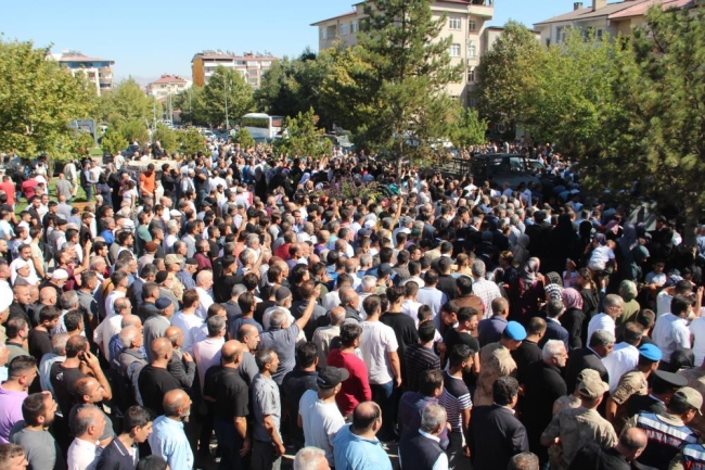 Şehit Ataş'a acı veda...