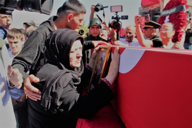 Şehit Ataş'a acı veda...
