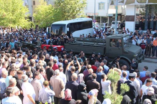 Şehit Ataş'a acı veda...