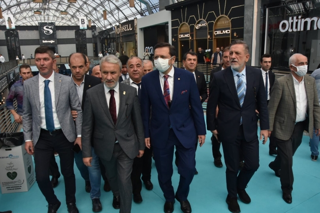 İnegöl Mobilya Fuarı, TOBB Başkanı Rifat Hisarcıklıoğlu'nun katılımıyla açıldı