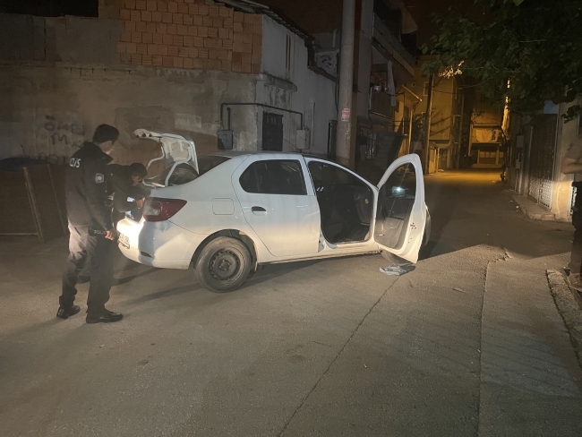 Bursa'da çalıntı araçla polisten kaçtı