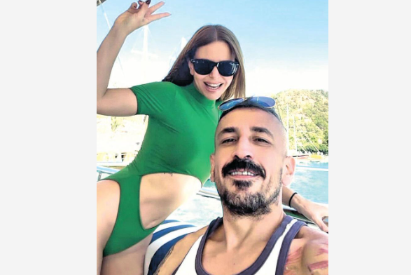 Simge Sağın sosyal medyaya damga vurdu!