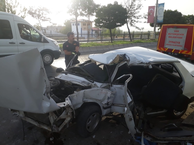 Van'da trafik kazası: 2 yaralı