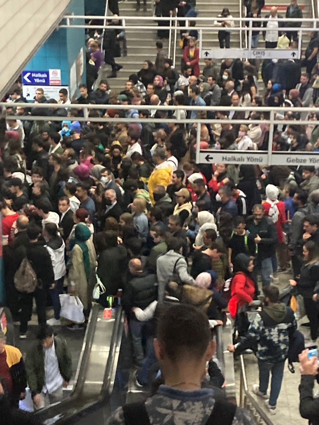 Marmaray’da arıza yoğunluğa neden oldu