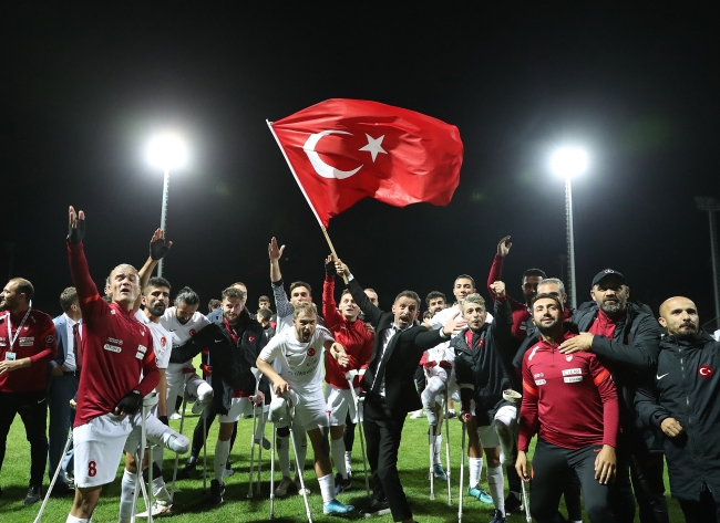 Ampute Mili Takımı, yarı finalde