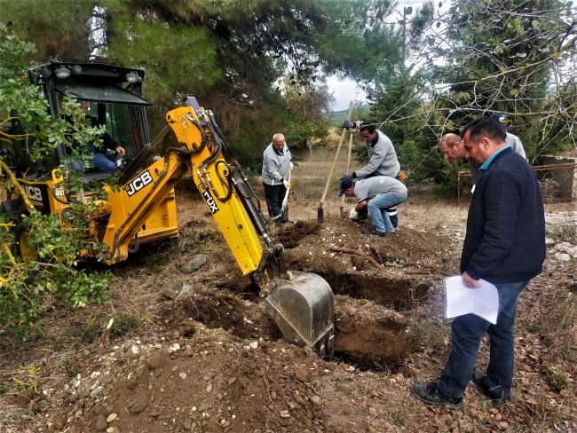 Bursa'da yüzlerce mezar açılıp, kemikler tek tek taşındı