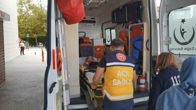 2 yaşındaki çocuğun üzerinden traktör geçti