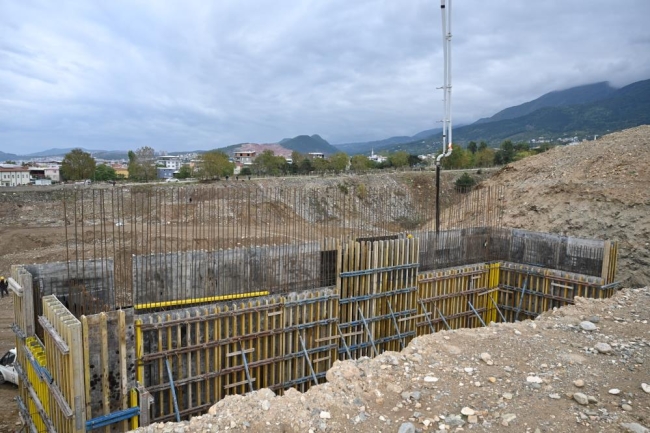 Bursa trafiğine nefes aldıracak köprünün temeli atıldı