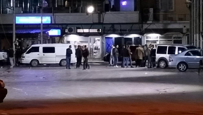 Olay çıkarınca kovulan grup dehşet saçtı