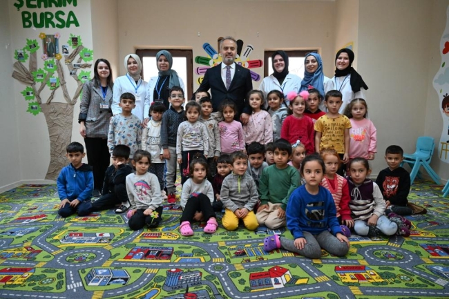 Ana Kucağında ders: Başkanı tanıyalım