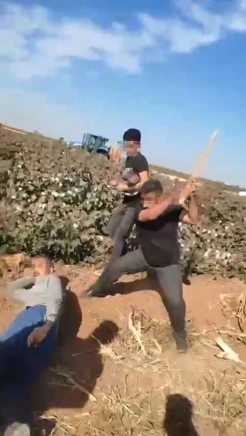 Vicdansızlar! Öldüresiye dövüp bir de videoya kaydettiler