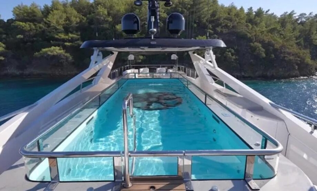 20 milyon dolarlık yatı olay oldu!