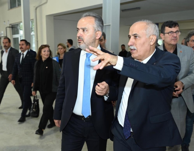 Büyükşehir'den pazar alanında sona doğru