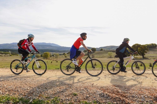 Bursa'da pedalladıkları mesafeler ağaca dönüşecek