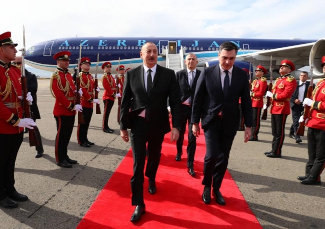 Aliyev, Gürcistan Başbakanı Garibaşvili ile görüştü