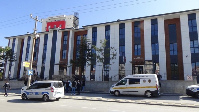Korkunç olay: Hemşireyi vuran şahıs, aynı silahla kendini vurdu