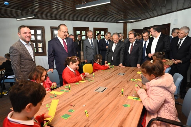 Bursa'da kütüphanesiz okul kalmayacak