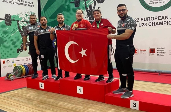 Aleyna Kaymaz'dan halterde Avrupa Şampiyonluğu