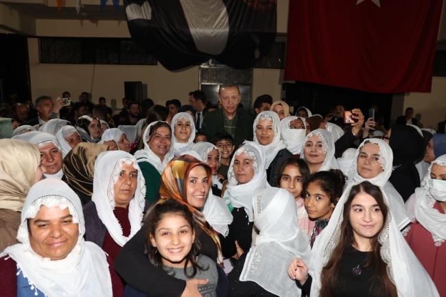 Cumhurbaşkanı Erdoğan'dan Silvan'da sürpriz ziyaret