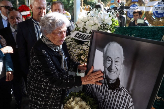 Halit Kıvanç'ın oğlu Ümit Kıvanç isyan etti