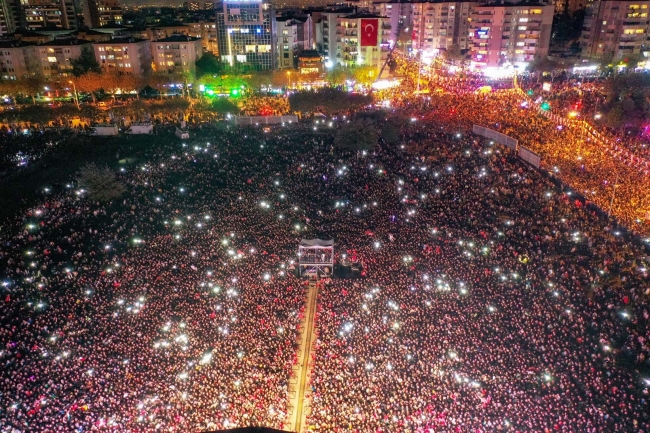 Bursalılar bayramın sevincini doyasıya yaşadı