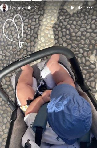 Ünlü çiftten bebeklerinin ilk paylaşımı geldi