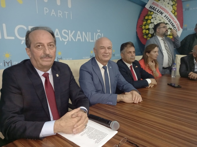 Güven Turan adaylığını açıkladı