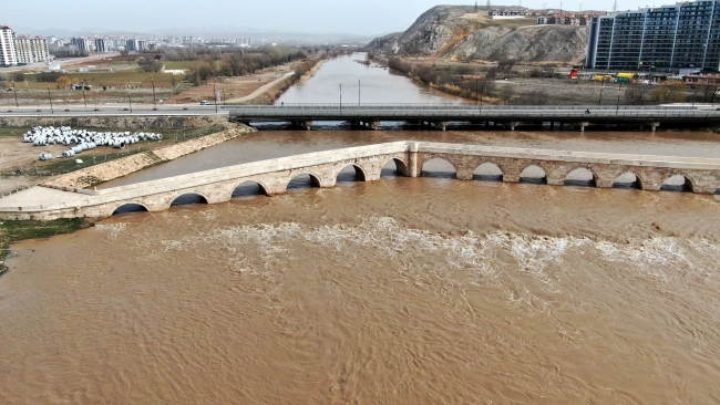 Kuraklık manzarası herkesi ürküttü
