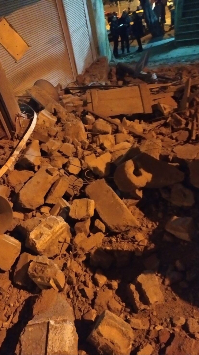 İzmir'de korkutan deprem