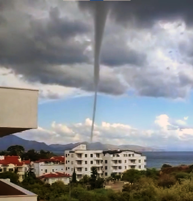 Datça’da korkutan dev hortum