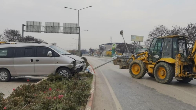 Bursa'da zincirleme kazada ölüm teğet geçti