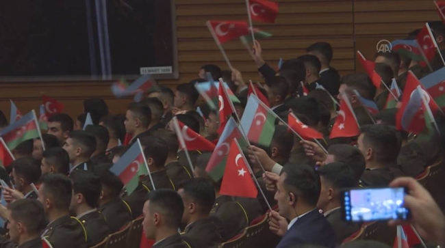 Azerbaycan zafer günü kutlandı