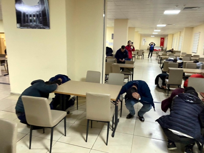 Eş zamanlı deprem tatbikatı