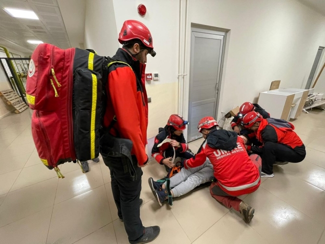 Eş zamanlı deprem tatbikatı