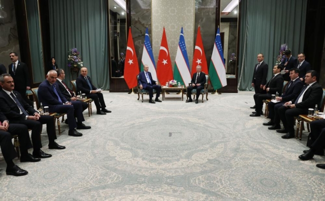 Cumhurbaşkanı Erdoğan, Cumhurbaşkanı Mirziyoyev ile görüştü