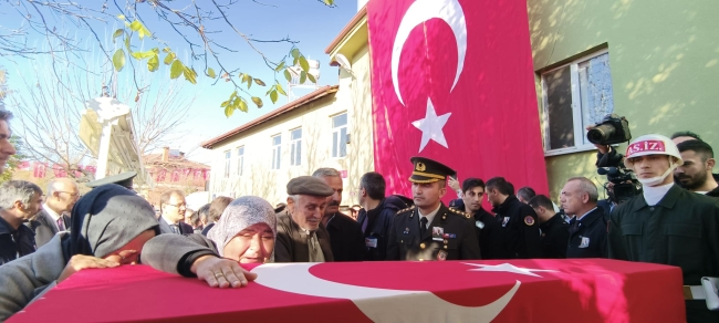 Şehit astsubaya babasından asker selamı