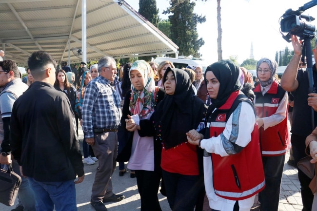 Terör saldırısında ölenler son yolculuğuna uğurlandı