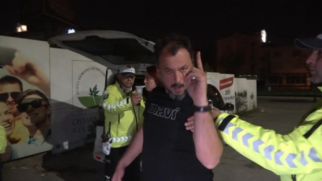 Böyle geri manevra görülmedi: Polislerin ‘dur’ ihtarına uymadı...
