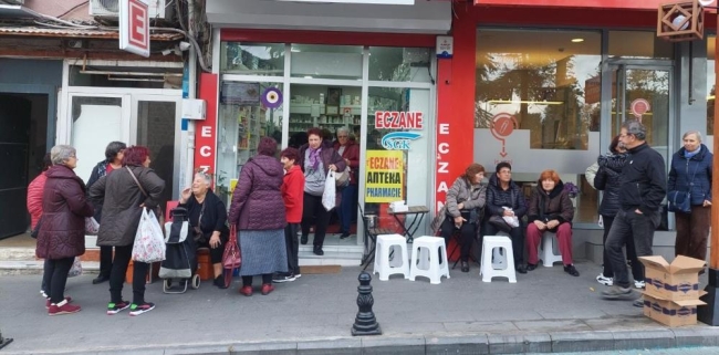 Bulgar turistler eczanelerde yoğunluk oluşturdu