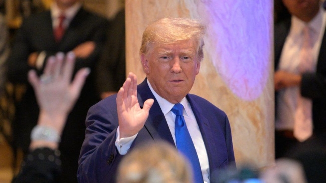Trump 2024 seçimlerinde adaylığını ilan etti