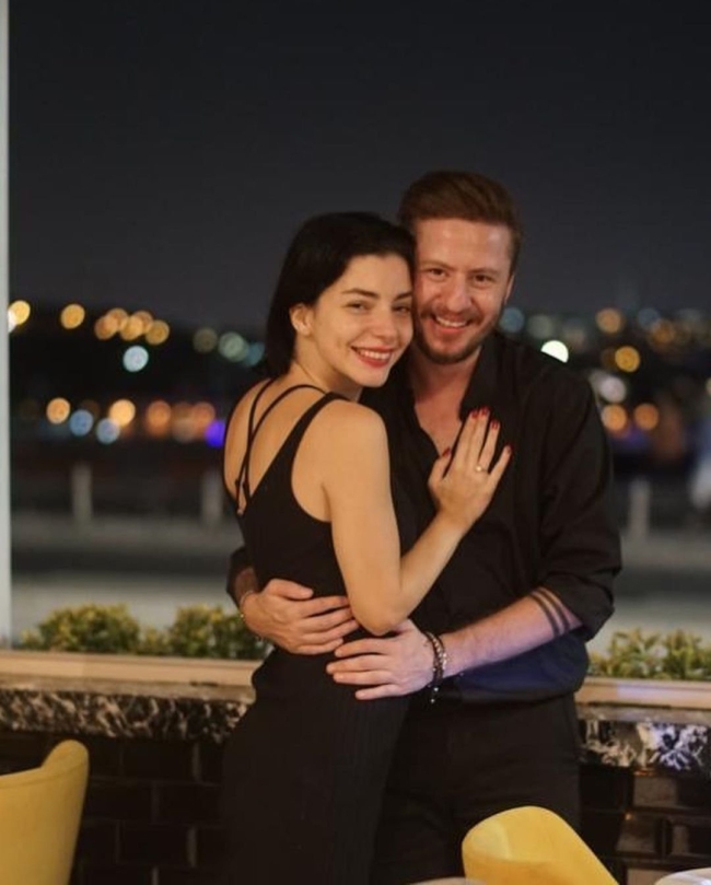 Merve Boluğur ile DJ Mert Aydın boşanıyor mu?