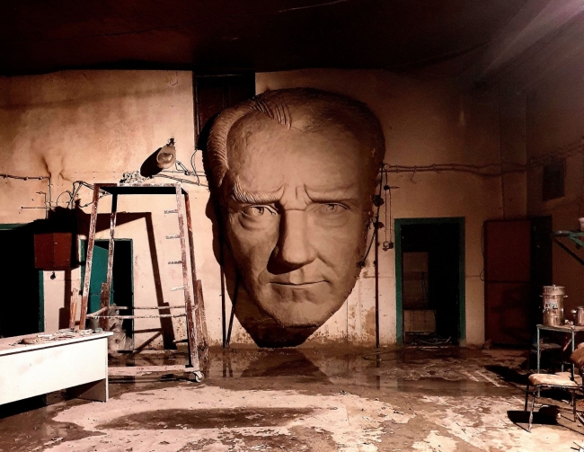 4,5 metre büyüklüğünde: Atatürk maskı