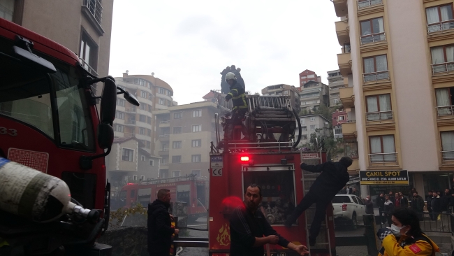 Yangın paniği: 15 öğrenci hastanelik oldu