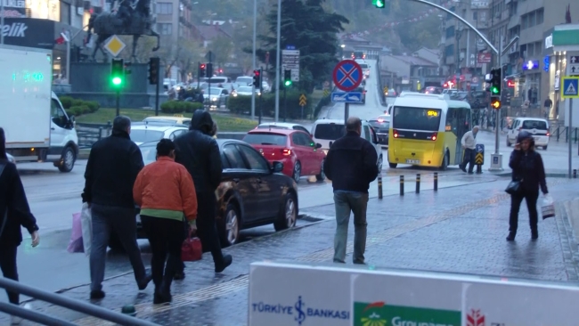Bursa'da hayat felç oldu! Hem lodos hem de yağmur...