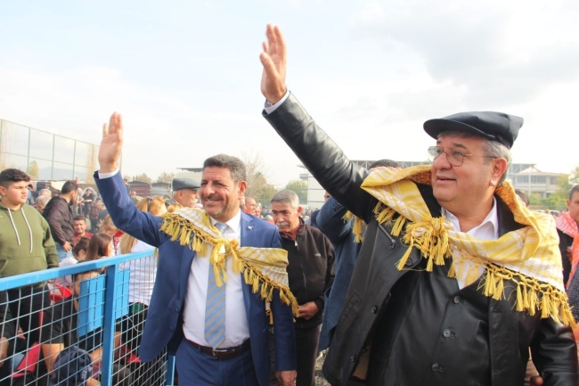 Develer arenaya indi, sezonun ilk güreşi başladı