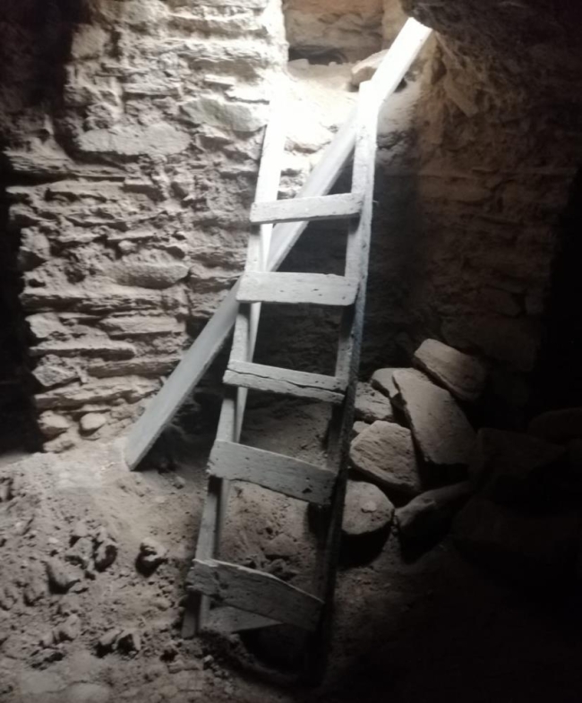 Kazdıkları çukurun içinde suçüstü yakalandılar