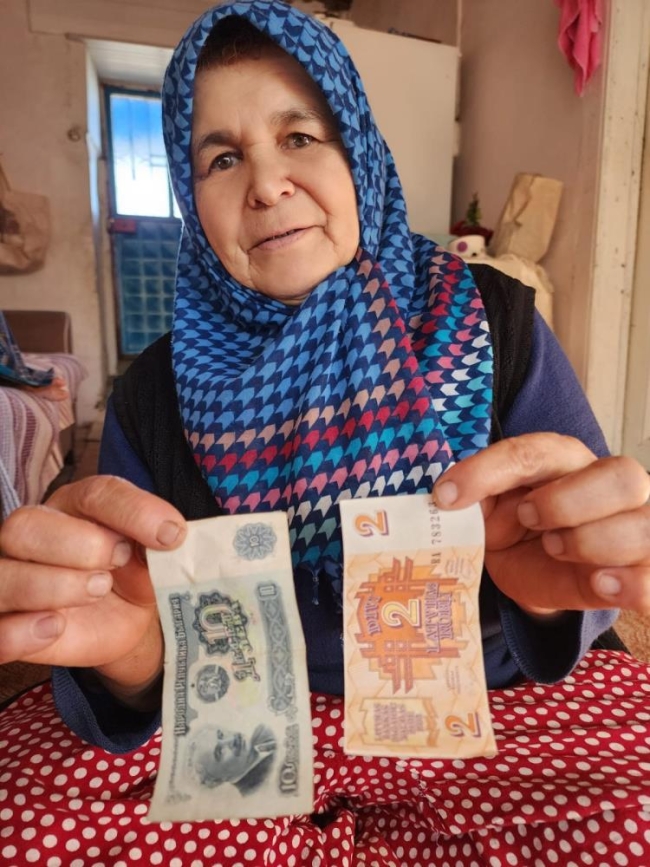 Ahırda sakladığı paraları 36 yıl sonra buldu