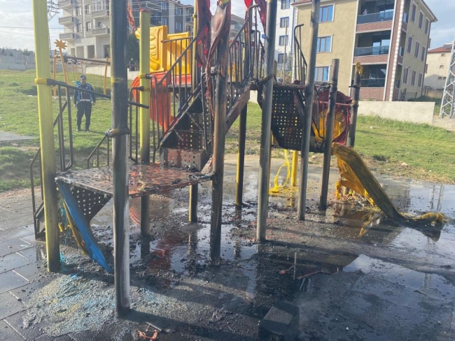 Çocuk parkında korkutan patlama!