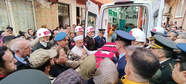 Yeşilçam'ın yıldızından, Bursalı şehit astsubayın ailesine ziyaret